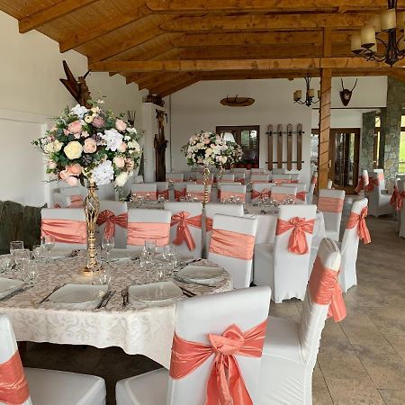 Alex & Maria Hotel Carpinisu Exterior photo