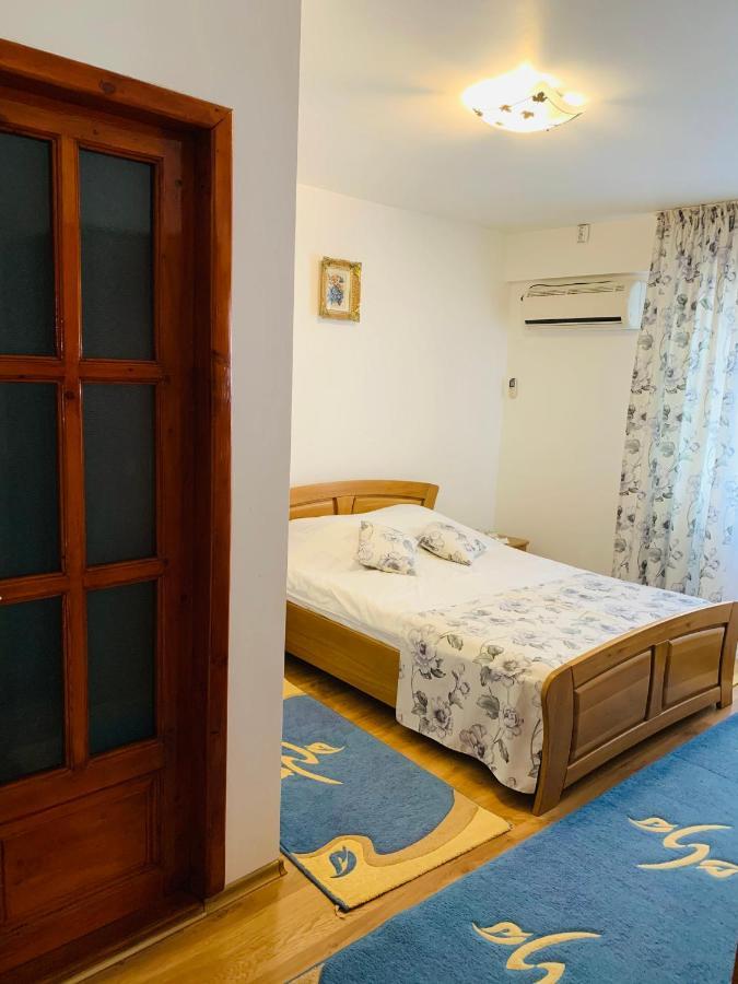 Alex & Maria Hotel Carpinisu Exterior photo