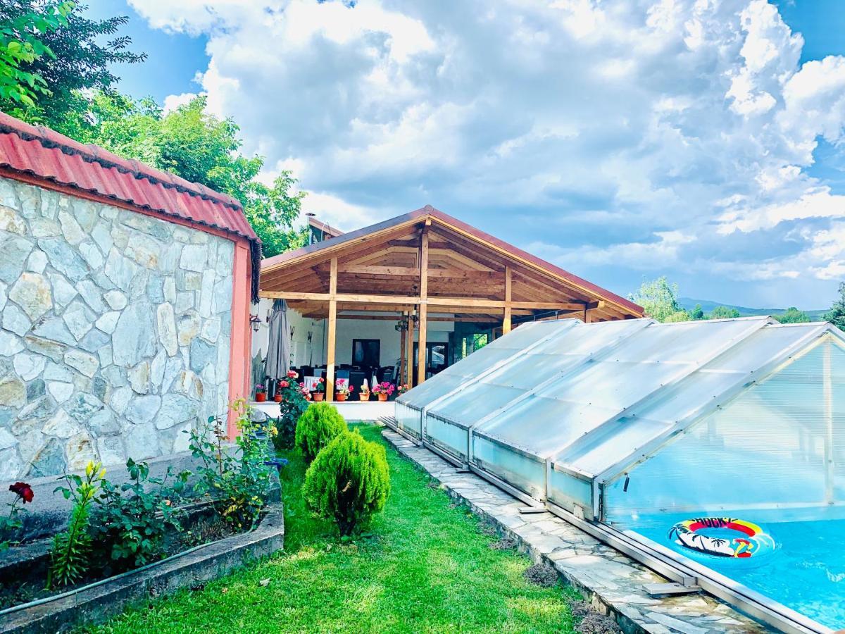 Alex & Maria Hotel Carpinisu Exterior photo